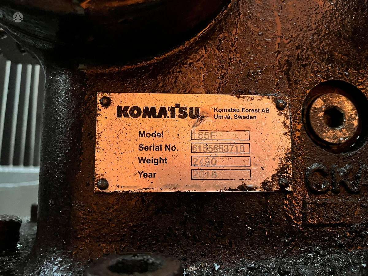 Komatsu 895 8x8, medvežės