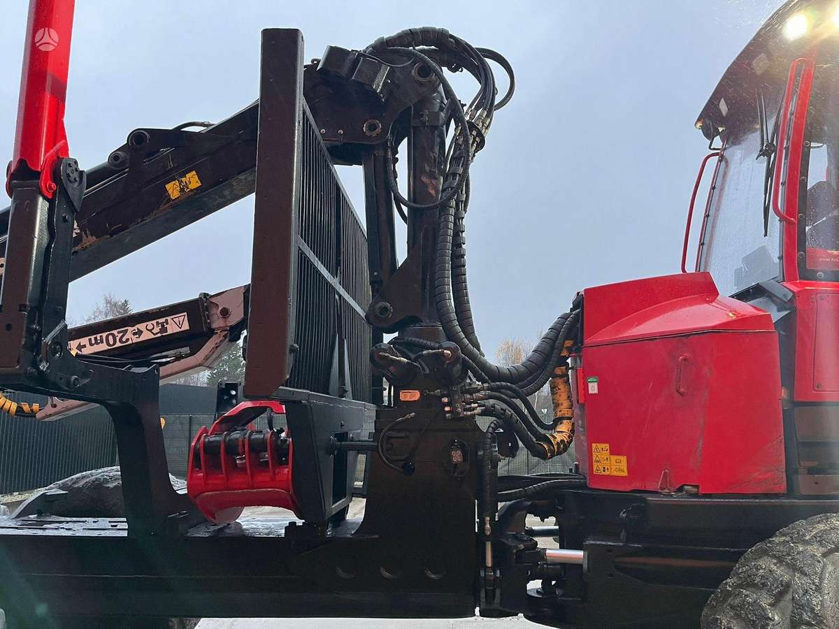 Komatsu 895 8x8, форвардеры