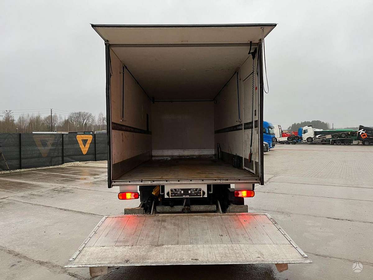 Renault D 7.5 4x2, kietašoniai