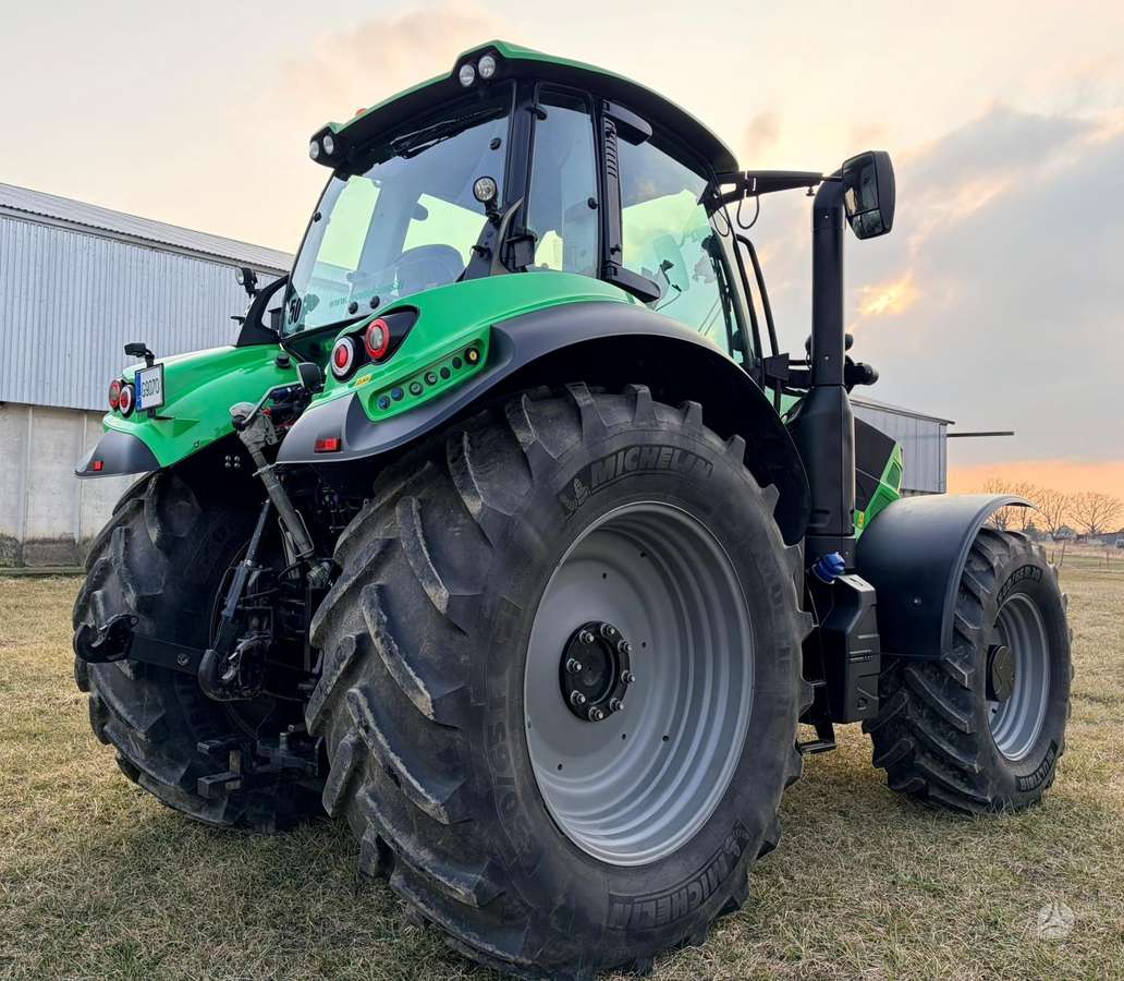 Deutz-Fahr 6215, tractors