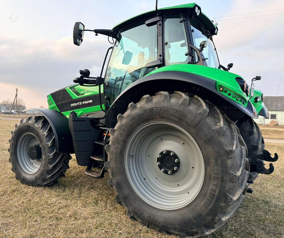 Deutz-Fahr 6215, tractors