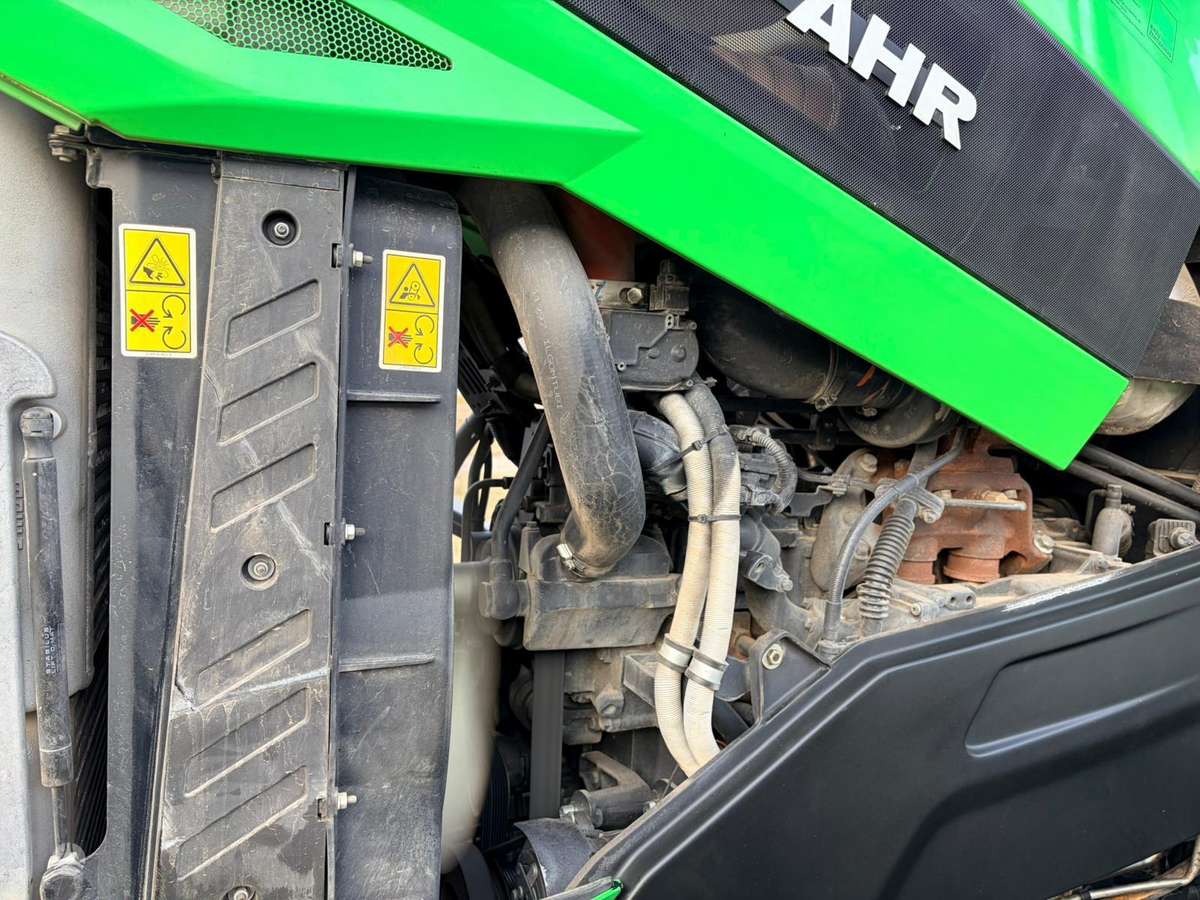 Deutz-Fahr 6215, tractors