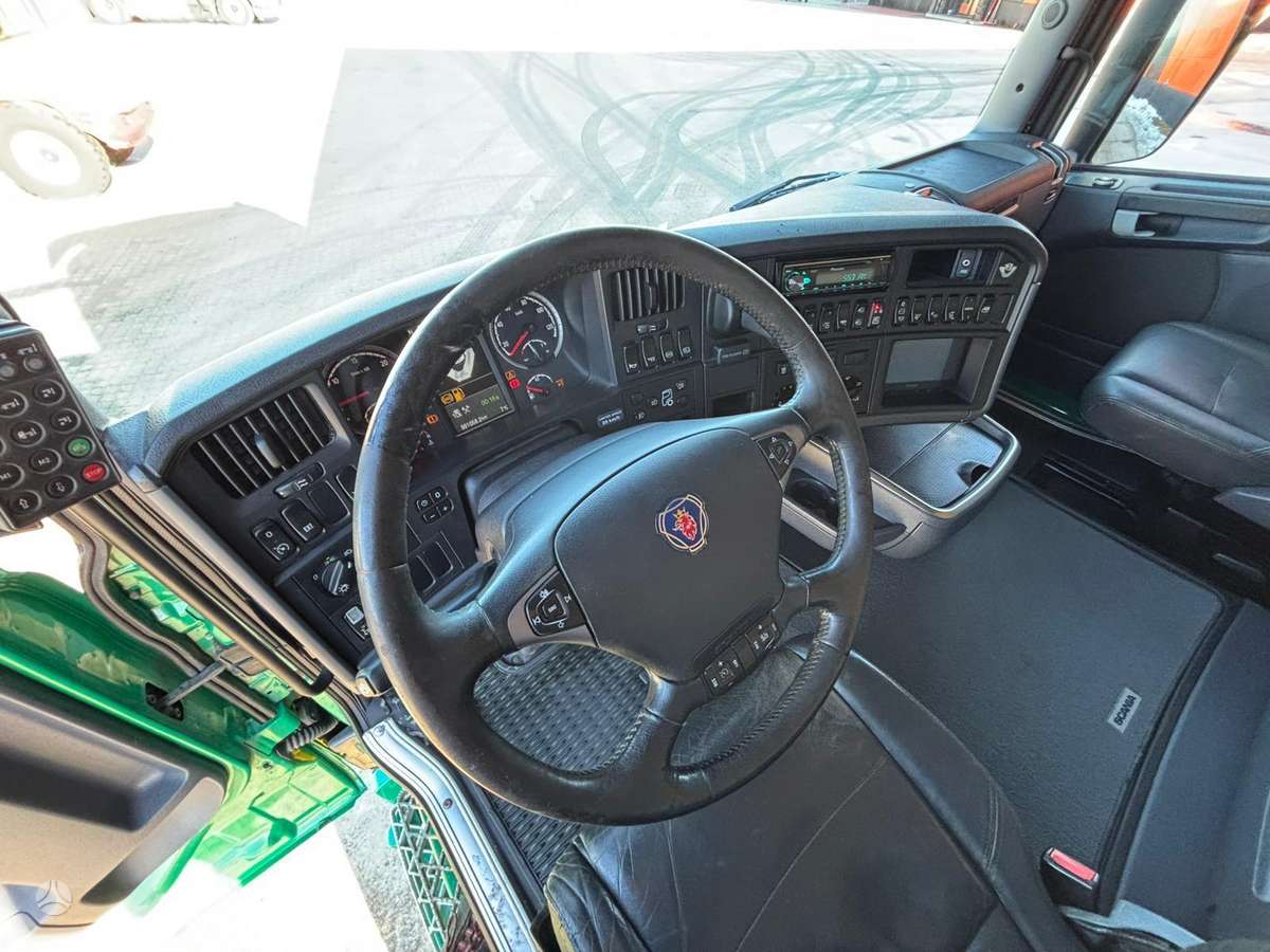 Scania R 560 6x2, hooklift trucks