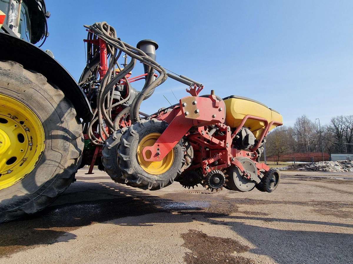 Vaderstad Tempo V12, seeders, planters