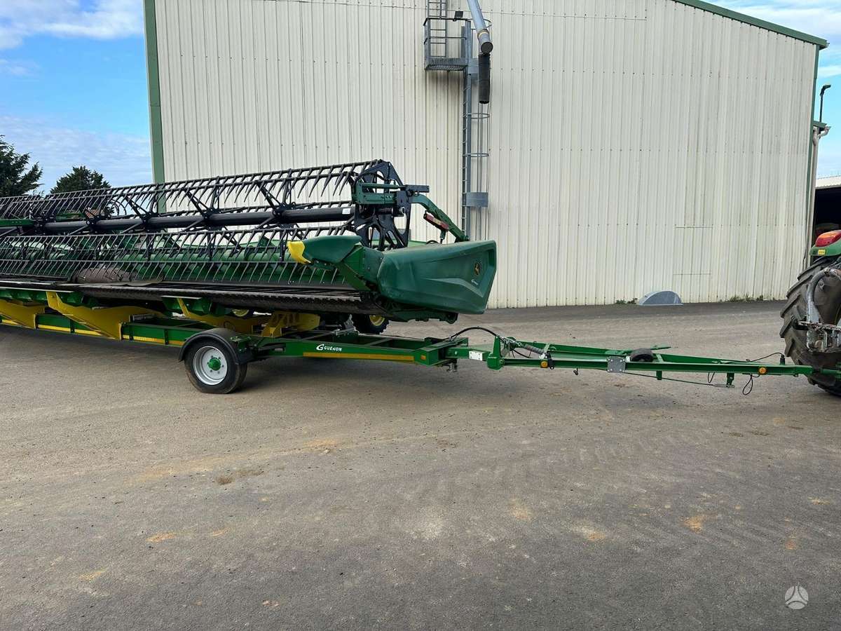 John Deere 9X1100, kombainai