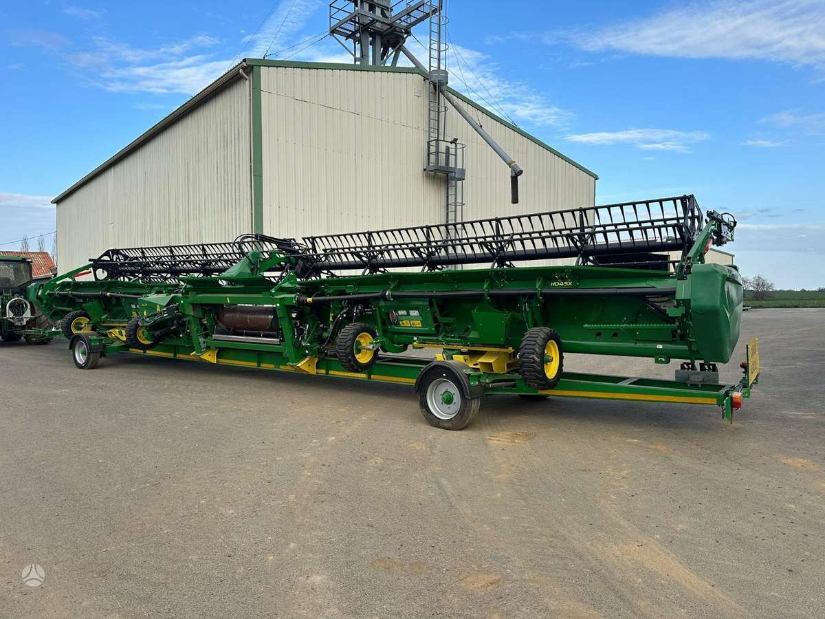 John Deere 9X1100, kombainai
