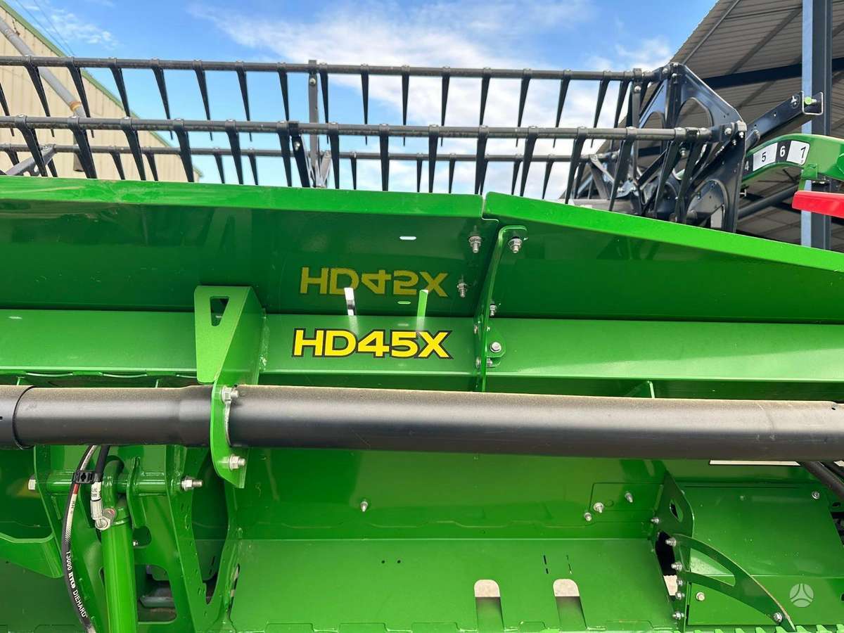 John Deere 9X1100, kombainai