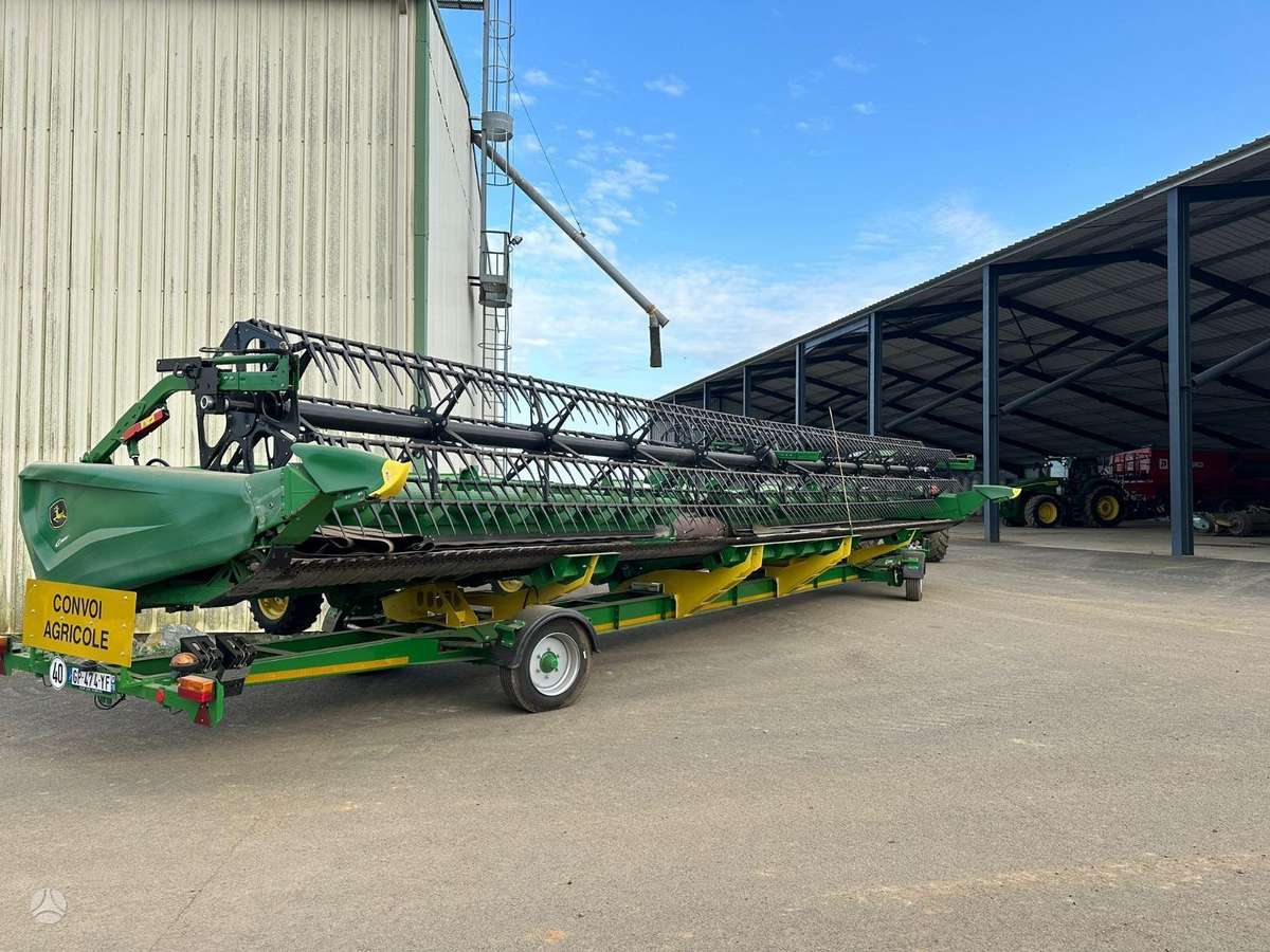 John Deere 9X1100, kombainai