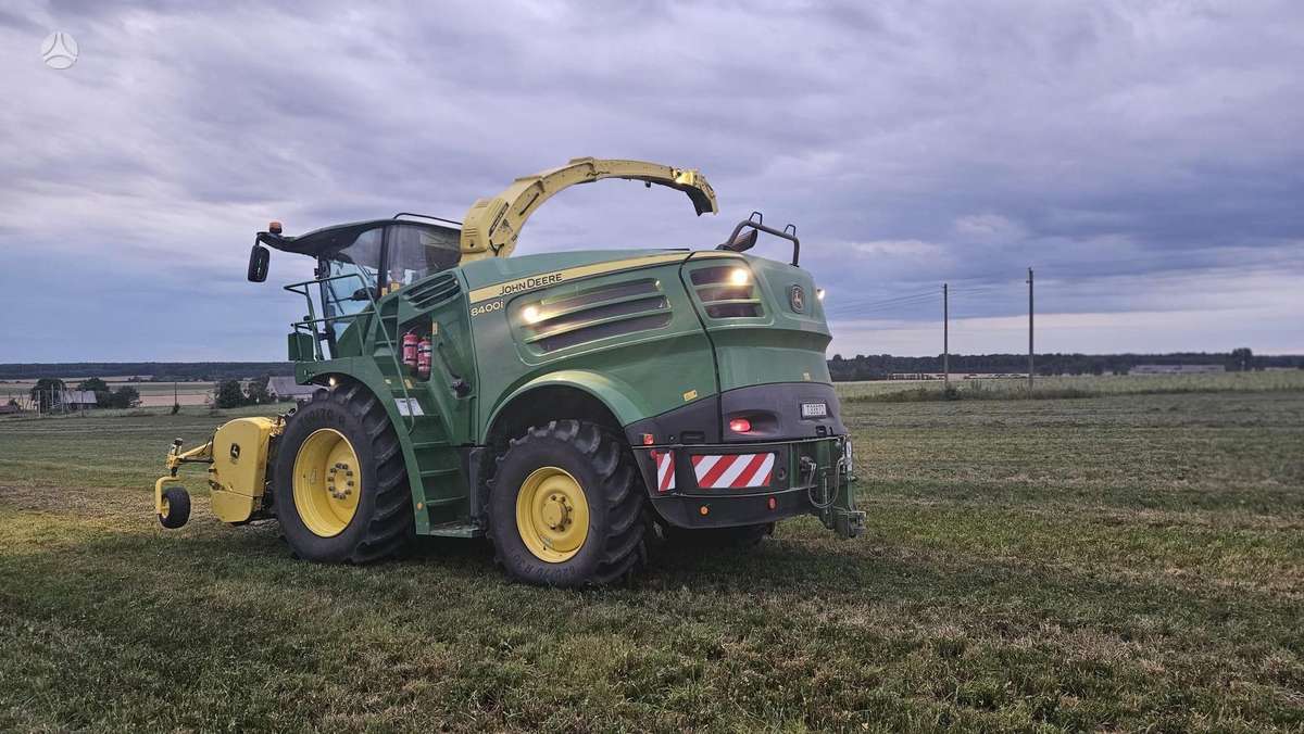 John Deere 8400, самоходные измельчители