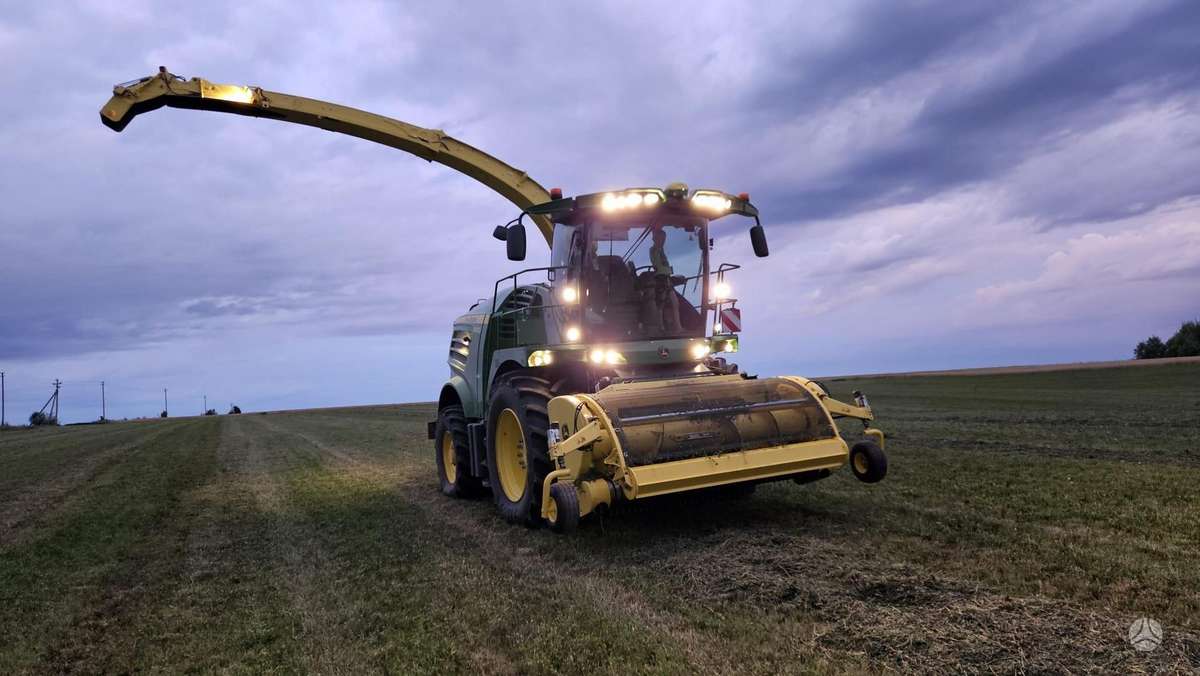 John Deere 8400, самоходные измельчители
