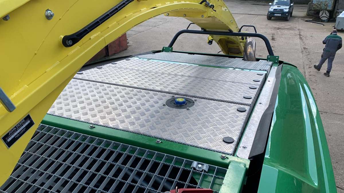 John Deere 8400, самоходные измельчители
