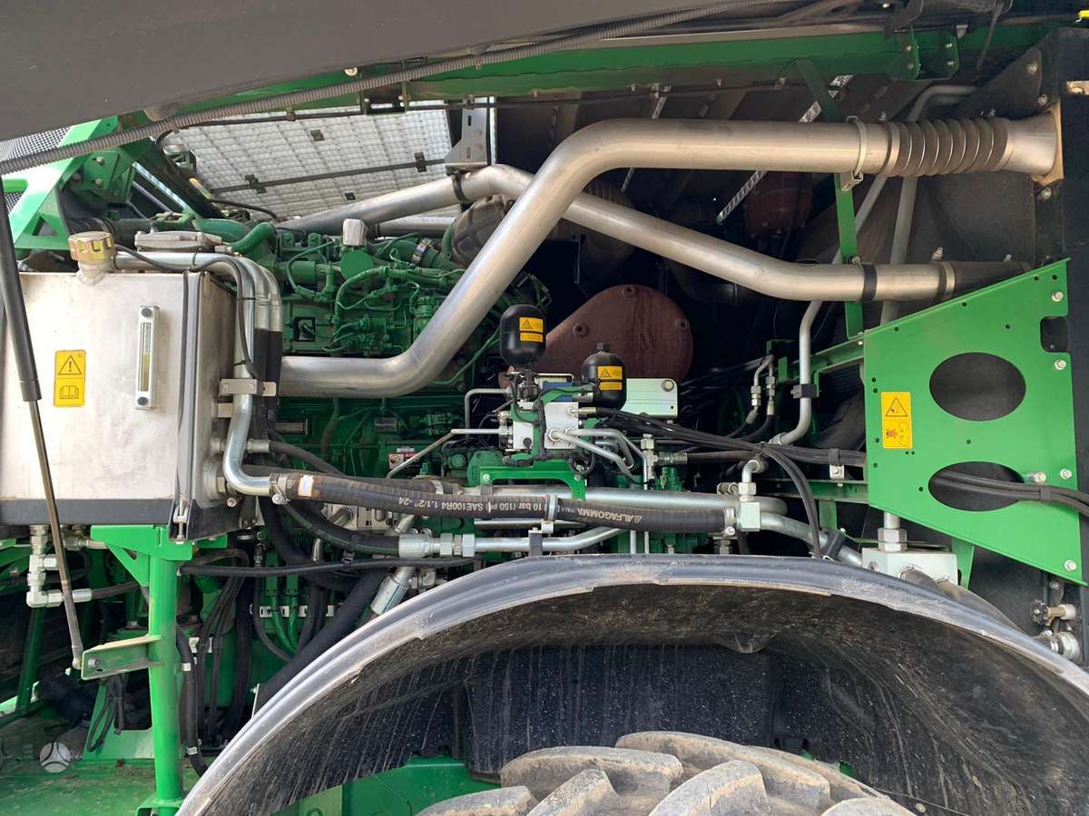 John Deere 8400, самоходные измельчители
