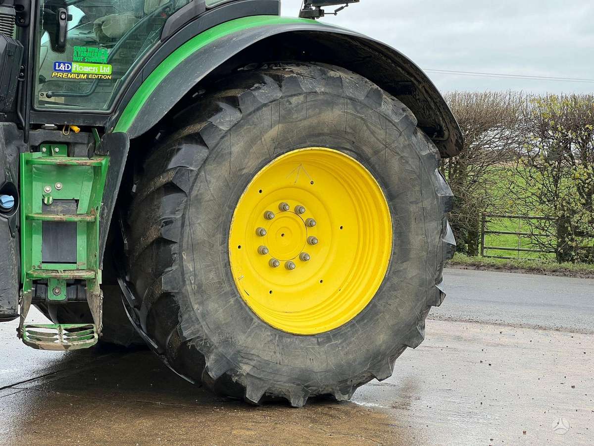 John Deere 6250R, тракторы