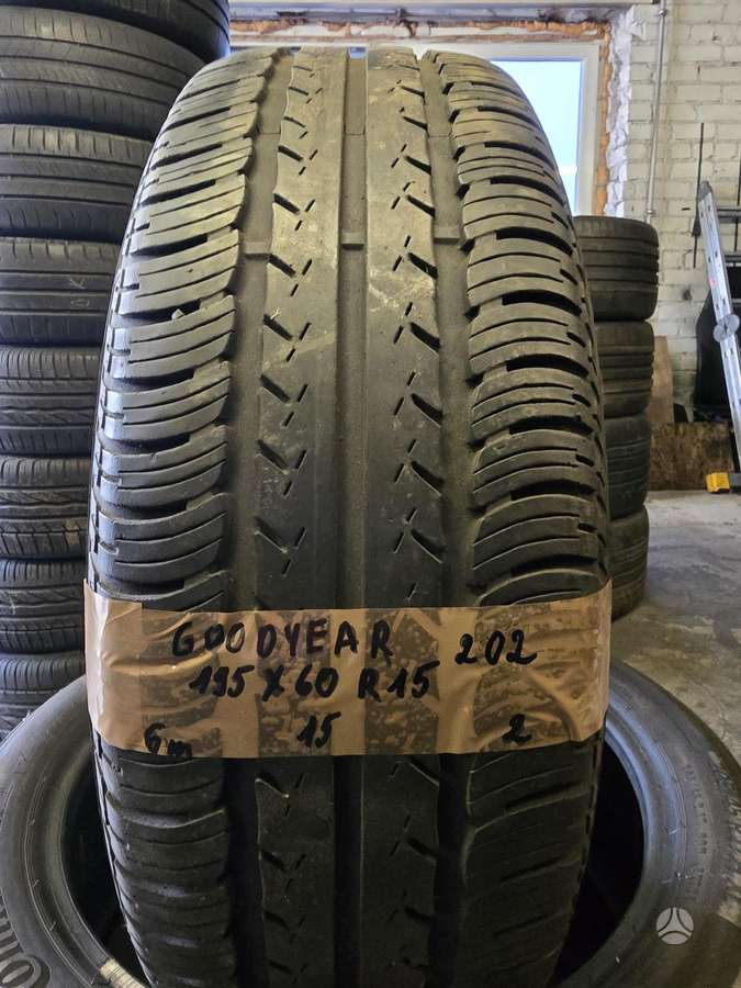 Goodyear, летние 195/60 R16