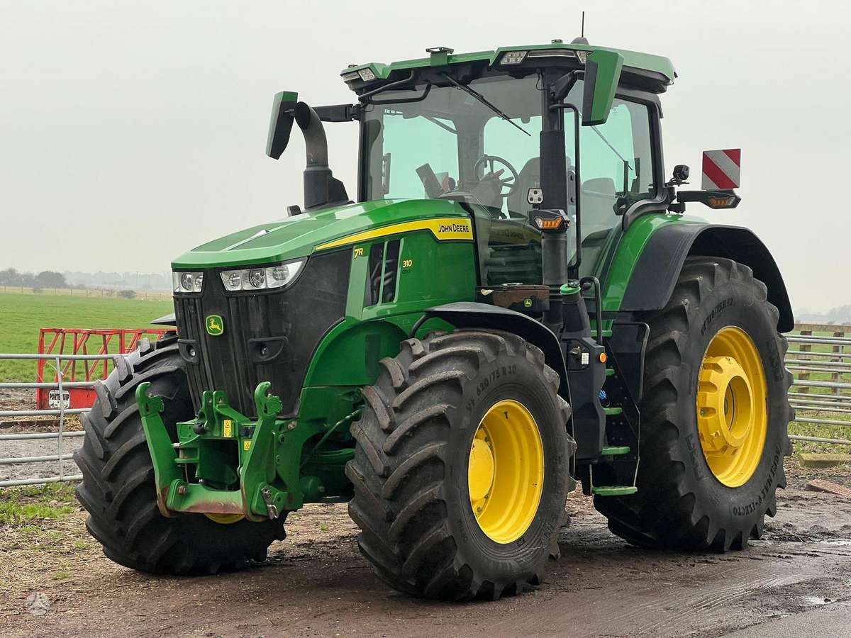 John Deere 7R310, traktoriai