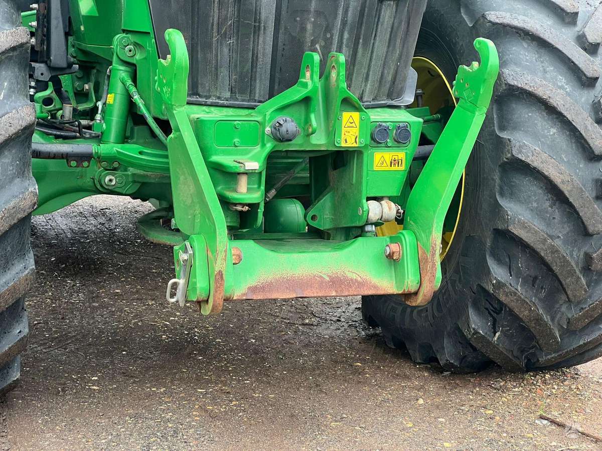 John Deere 7R310, tractors