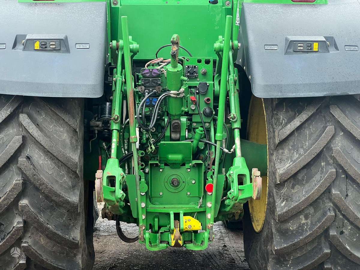 John Deere 7R310, tractors