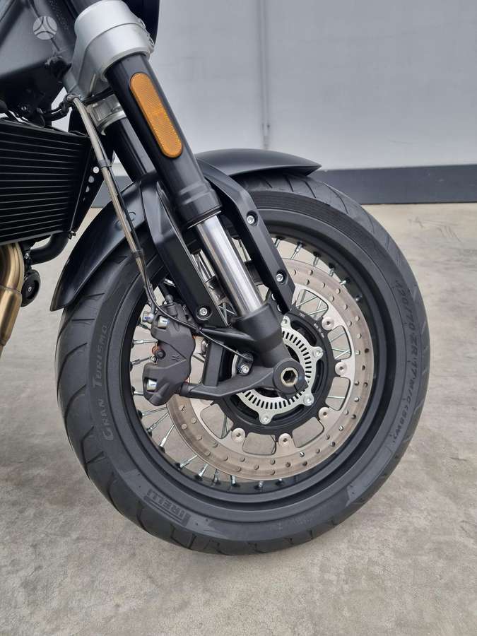 Brixton Crossfire 500 486cc, street / classic