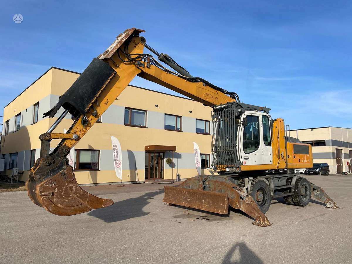 Liebherr 924 C Litronic, excavator