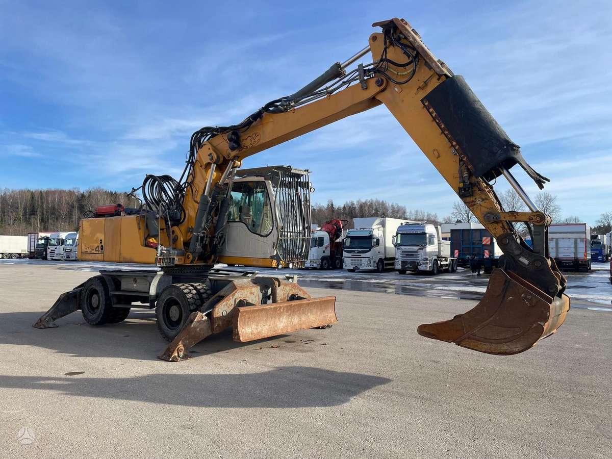 Liebherr 924 C Litronic, excavator