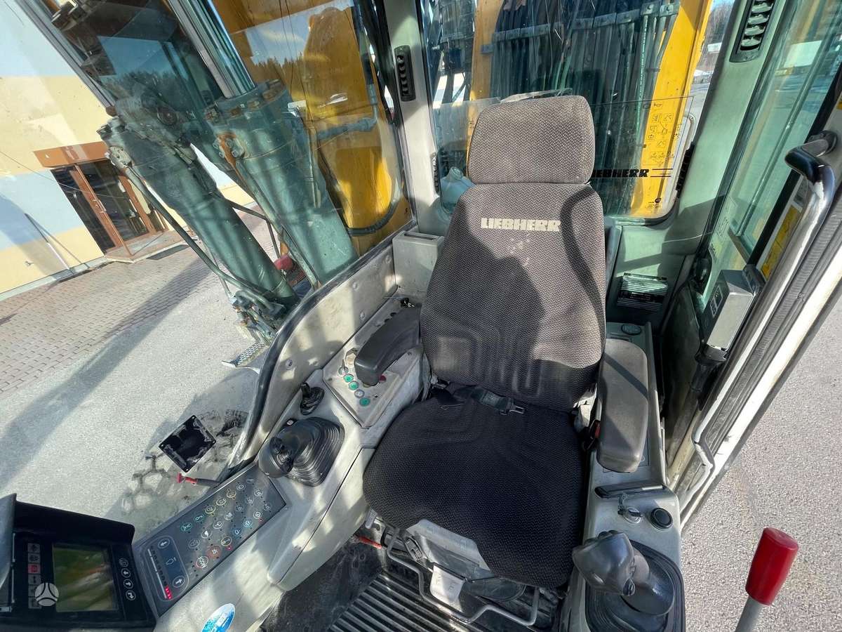 Liebherr 924 C Litronic, excavator