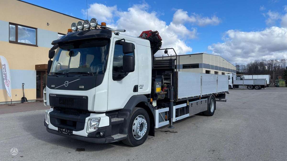 Volvo FL250, crane trucks