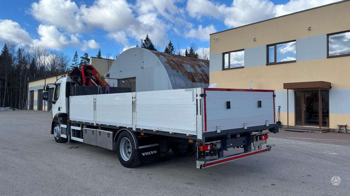 Volvo FL250, crane trucks