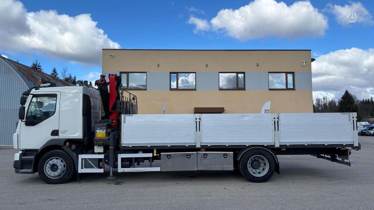 Volvo FL250, crane trucks