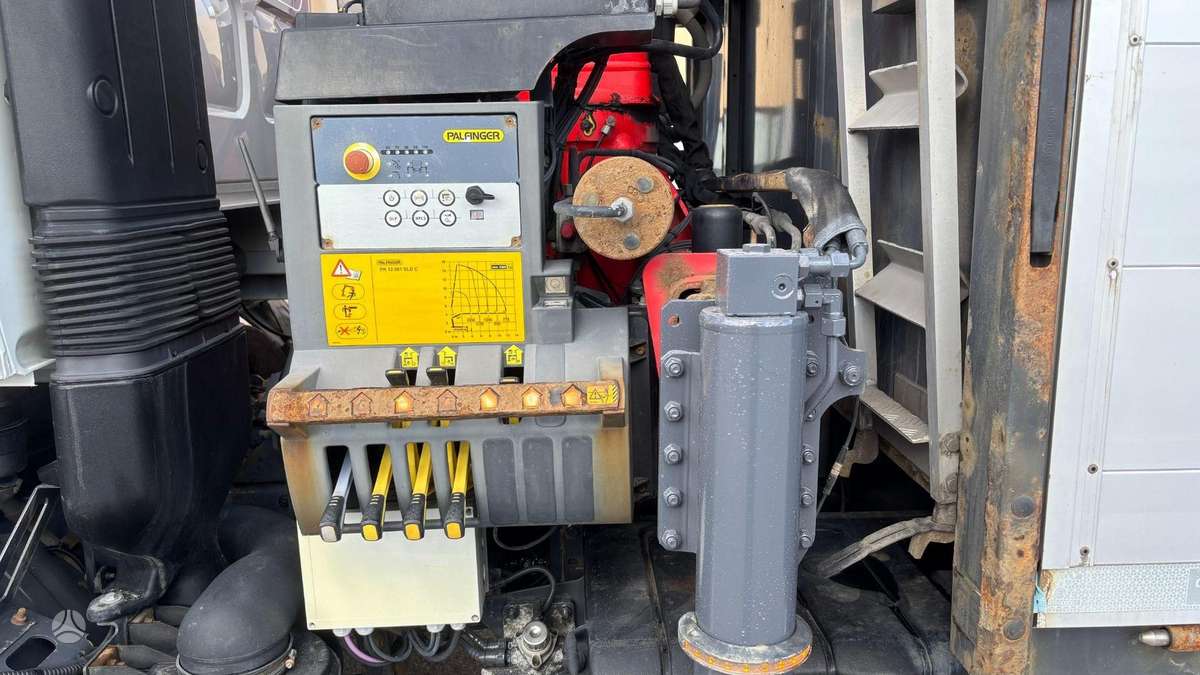 Volvo FL250, с краном