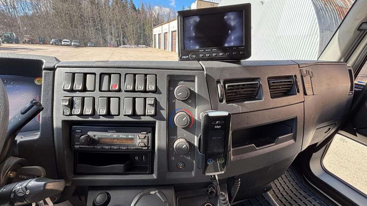 Volvo FL250, с краном