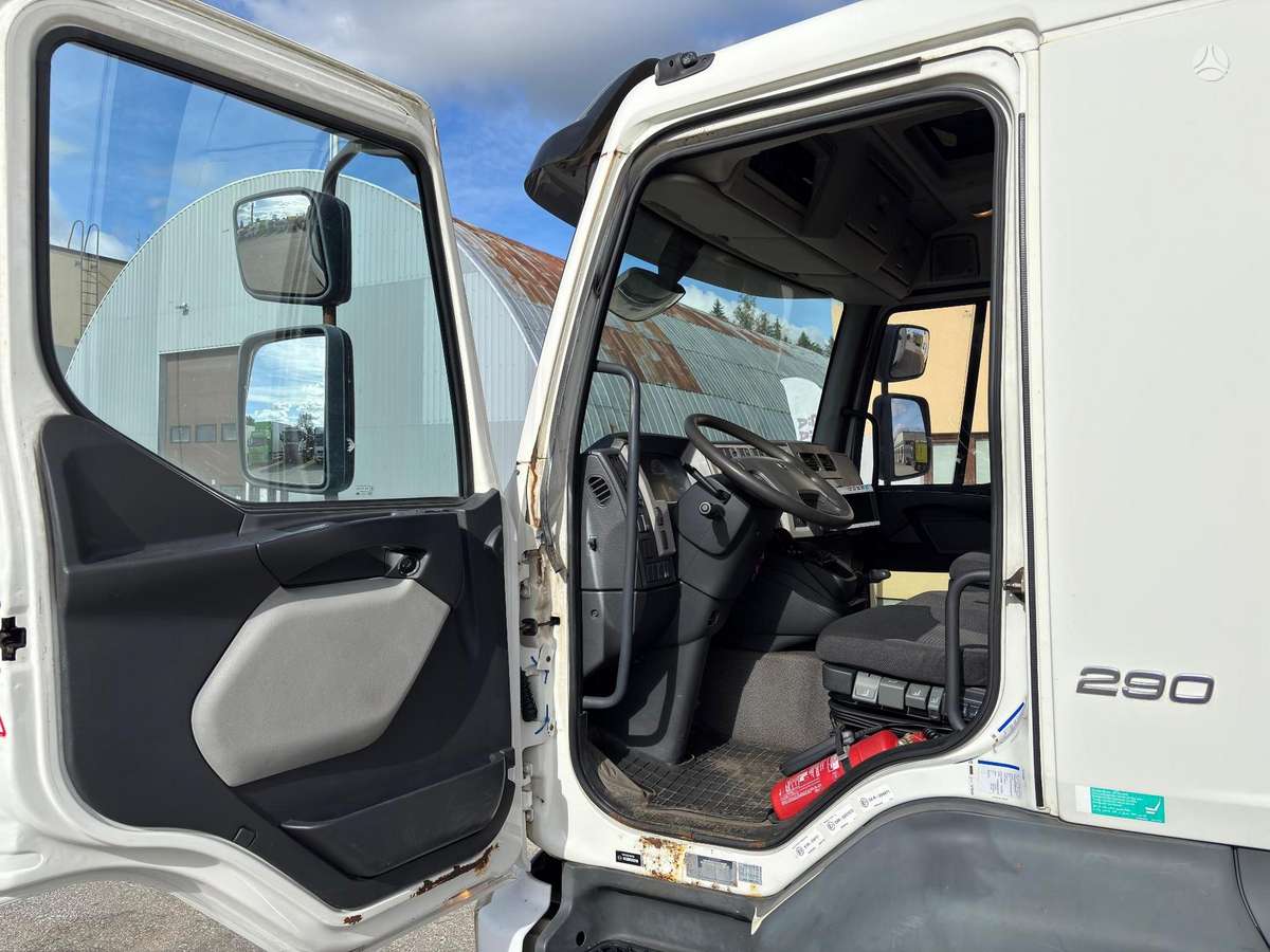 Volvo FL290, box trucks / box vans