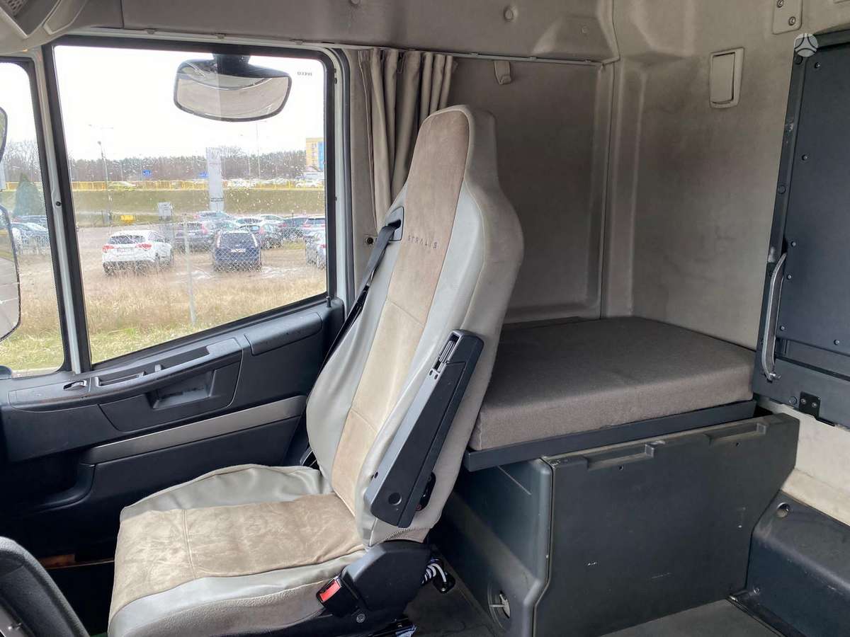 Iveco STRALIS 560, hooklift trucks