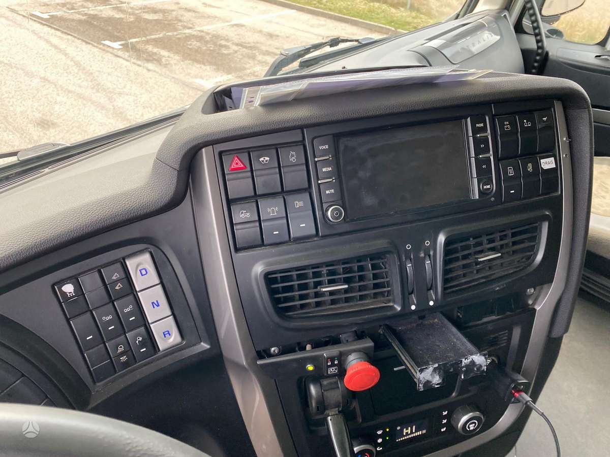 Iveco STRALIS 560, hooklift trucks