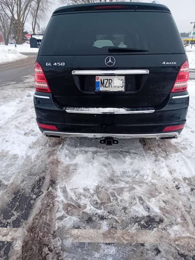 Mercedes-Benz GL450, saloon / sedan