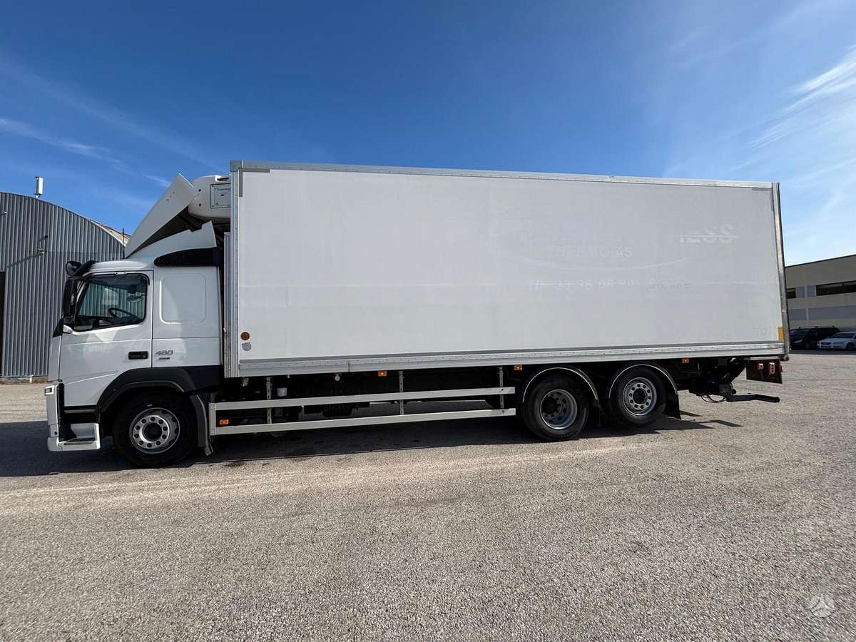 Volvo FM460 6x2 + CARRIER SUPRA 1250, рефрижераторы