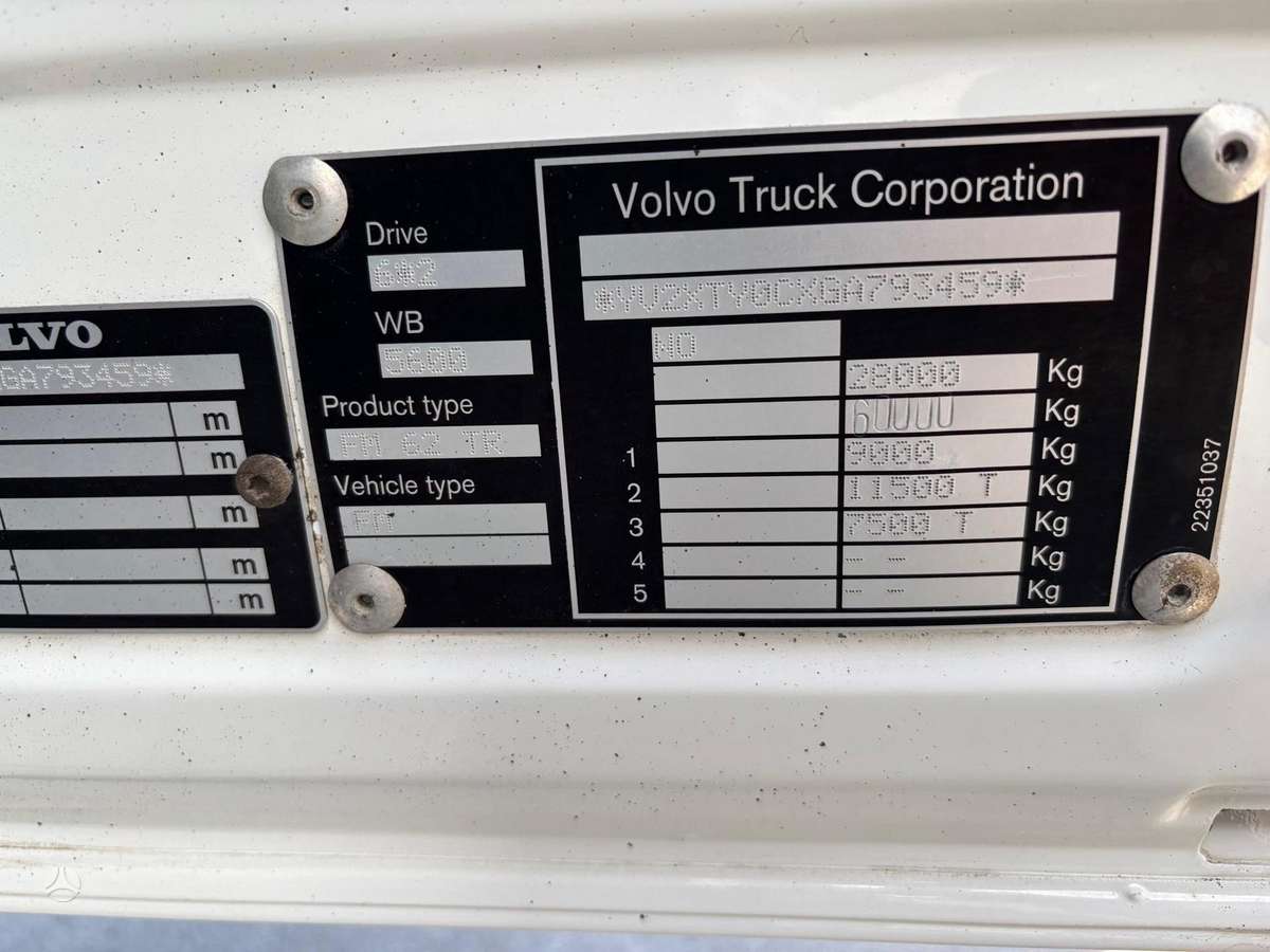 Volvo FM460 6x2 + CARRIER SUPRA 1250, рефрижераторы