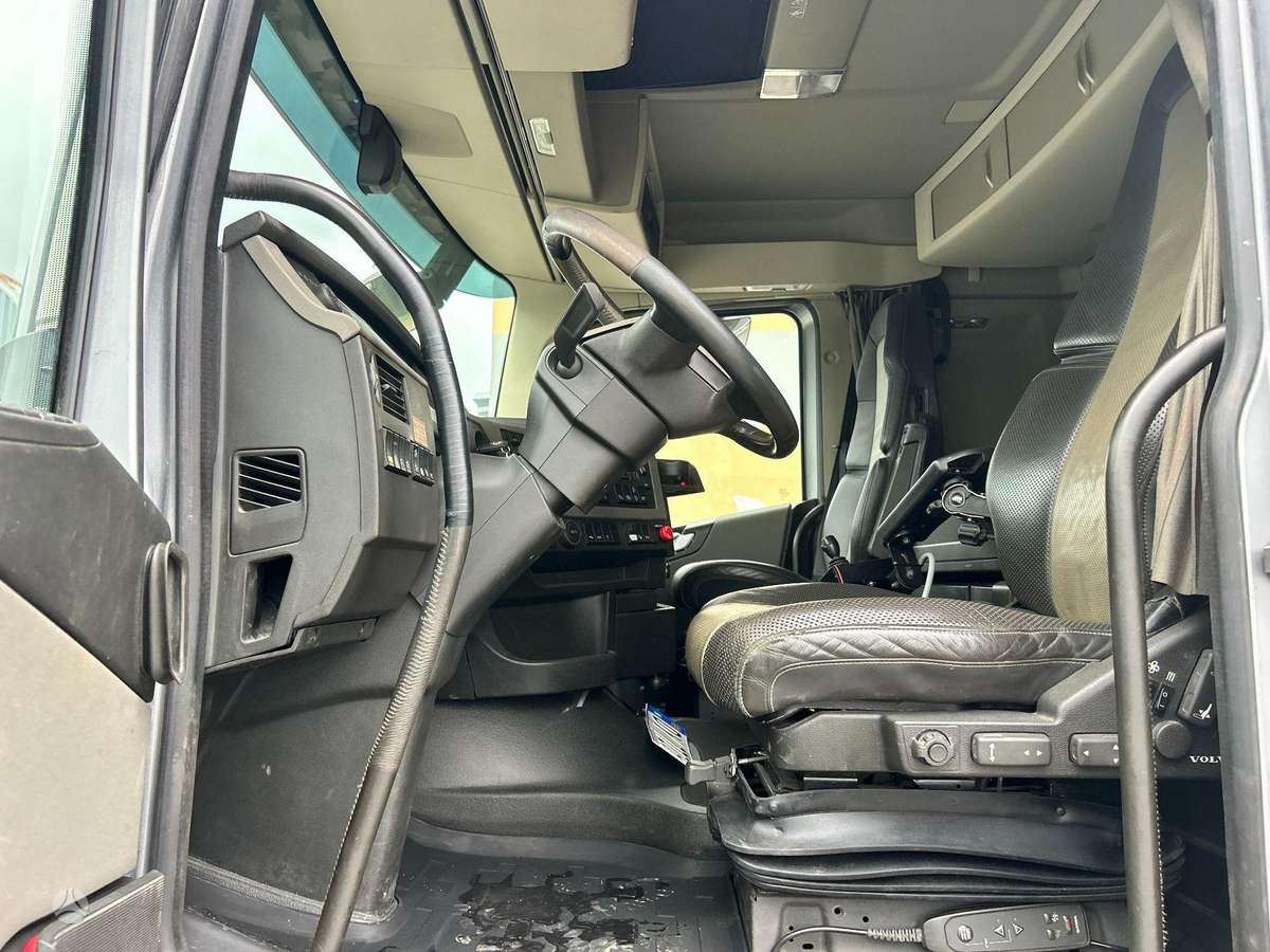 Volvo FH540, самосвалы