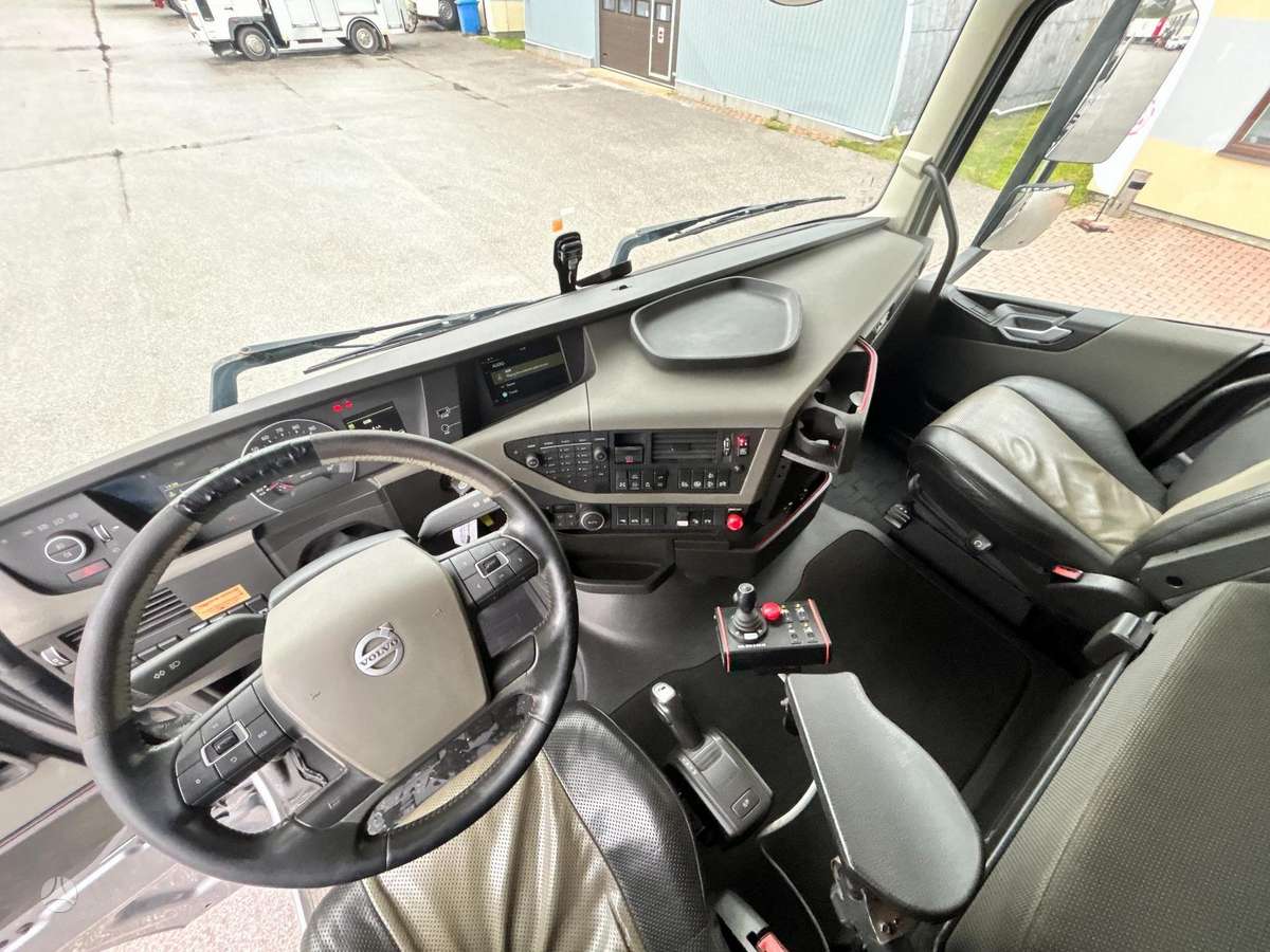 Volvo FH540, самосвалы