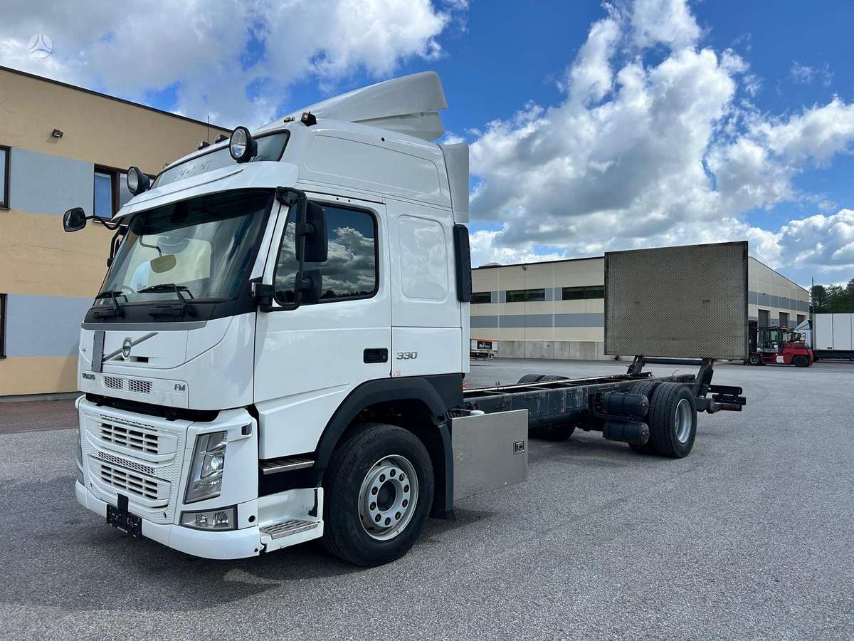 Volvo FM330, važiuoklės