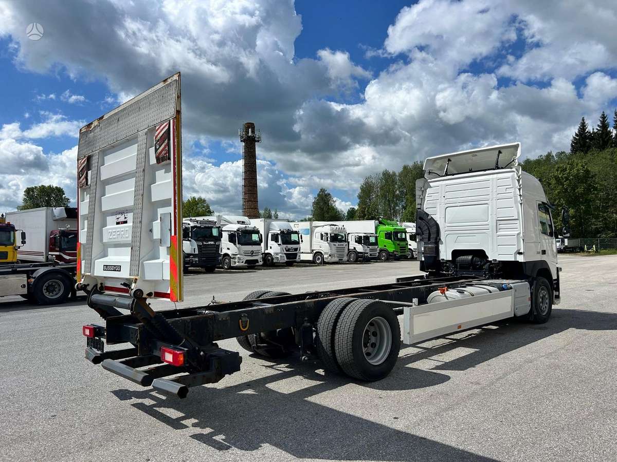 Volvo FM330, važiuoklės