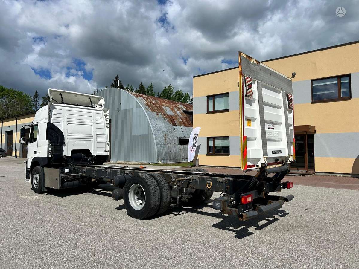 Volvo FM330, važiuoklės
