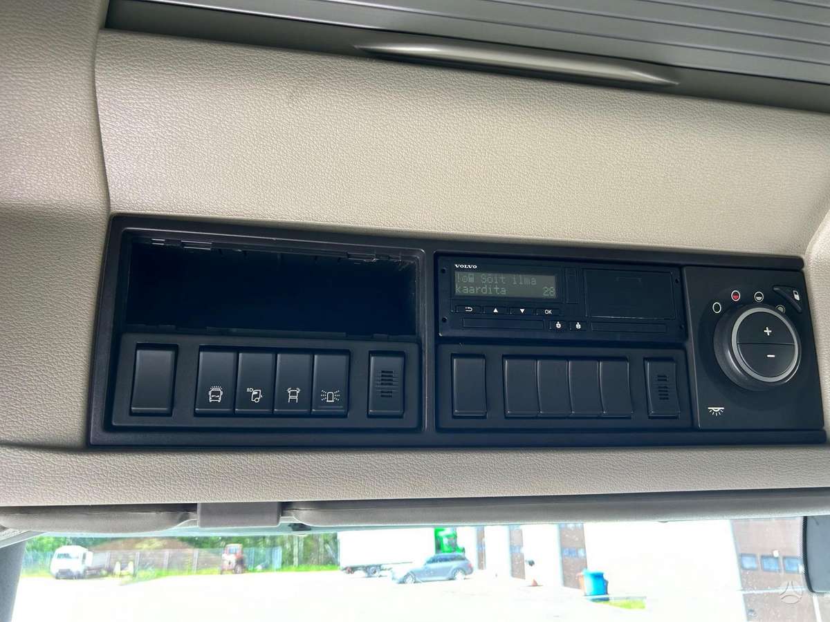 Volvo FM330, шасси