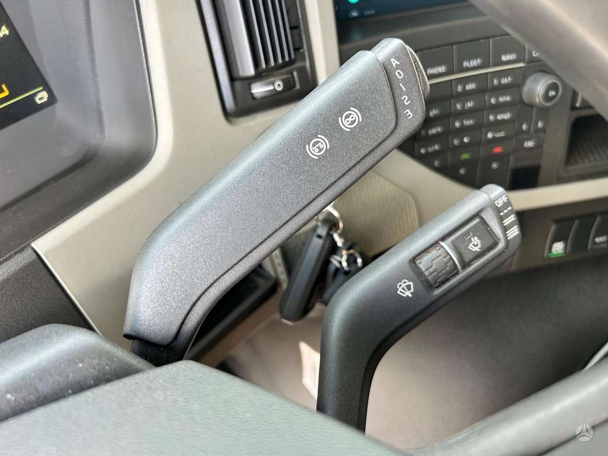 Volvo FM330, važiuoklės