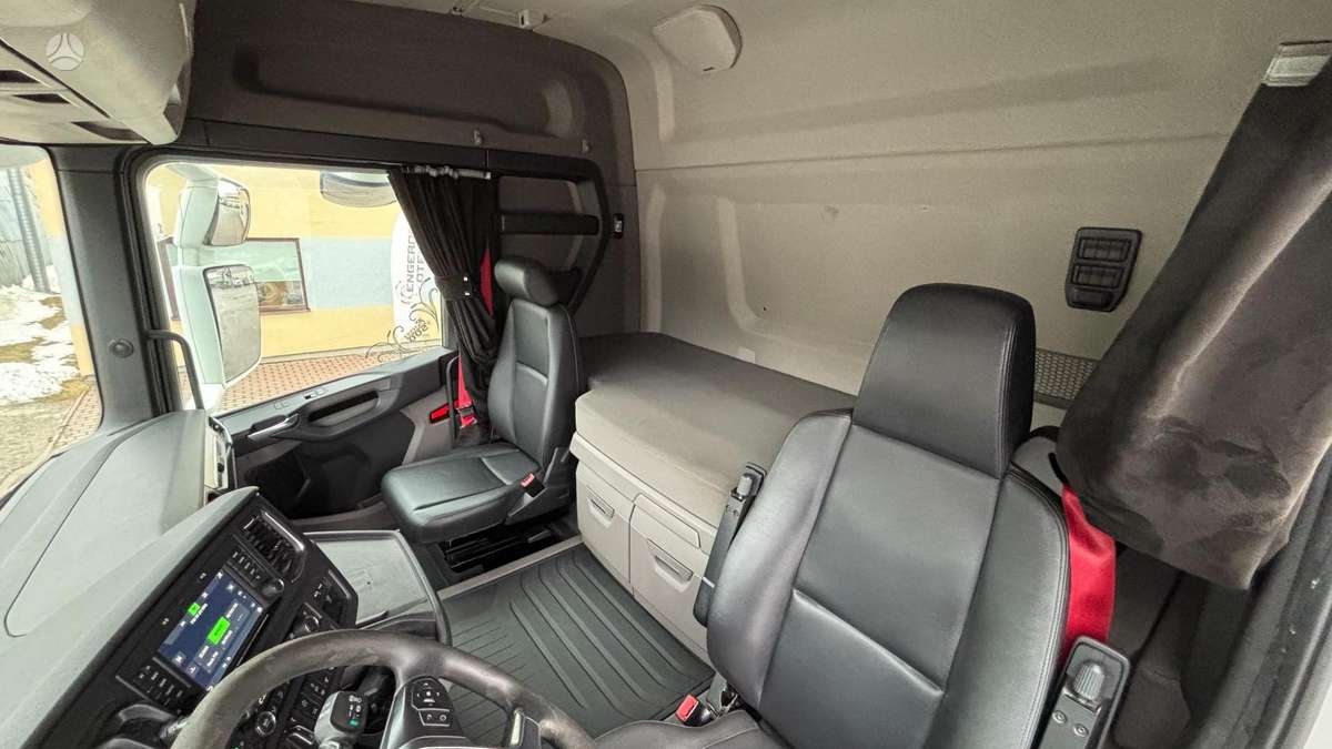 Scania R500, cab-chassis trucks