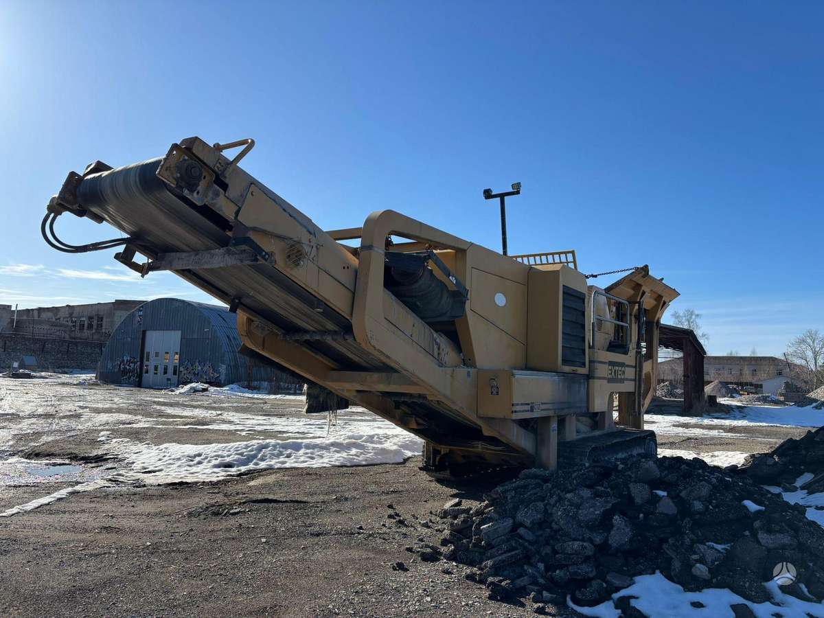Extec C 12, stone crusher