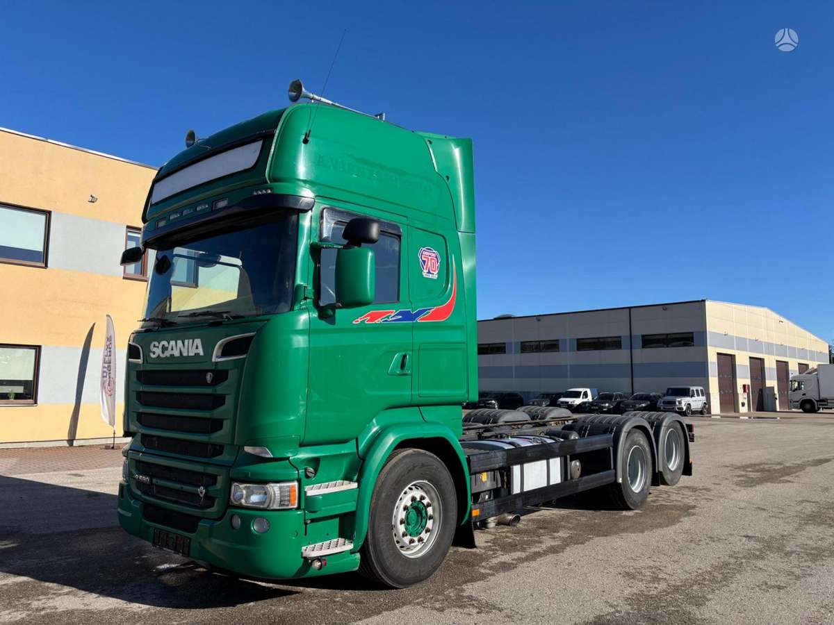 Scania R580, cab-chassis trucks