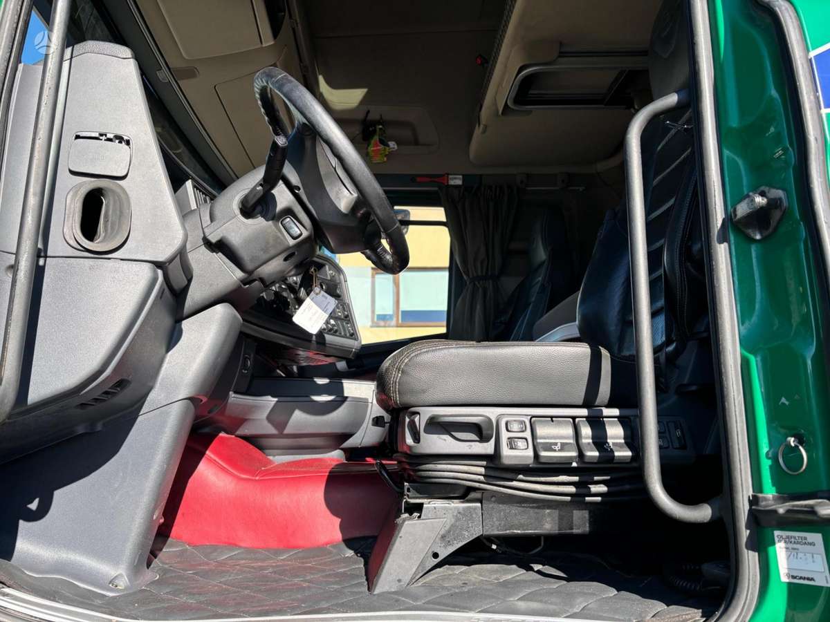 Scania R580, cab-chassis trucks