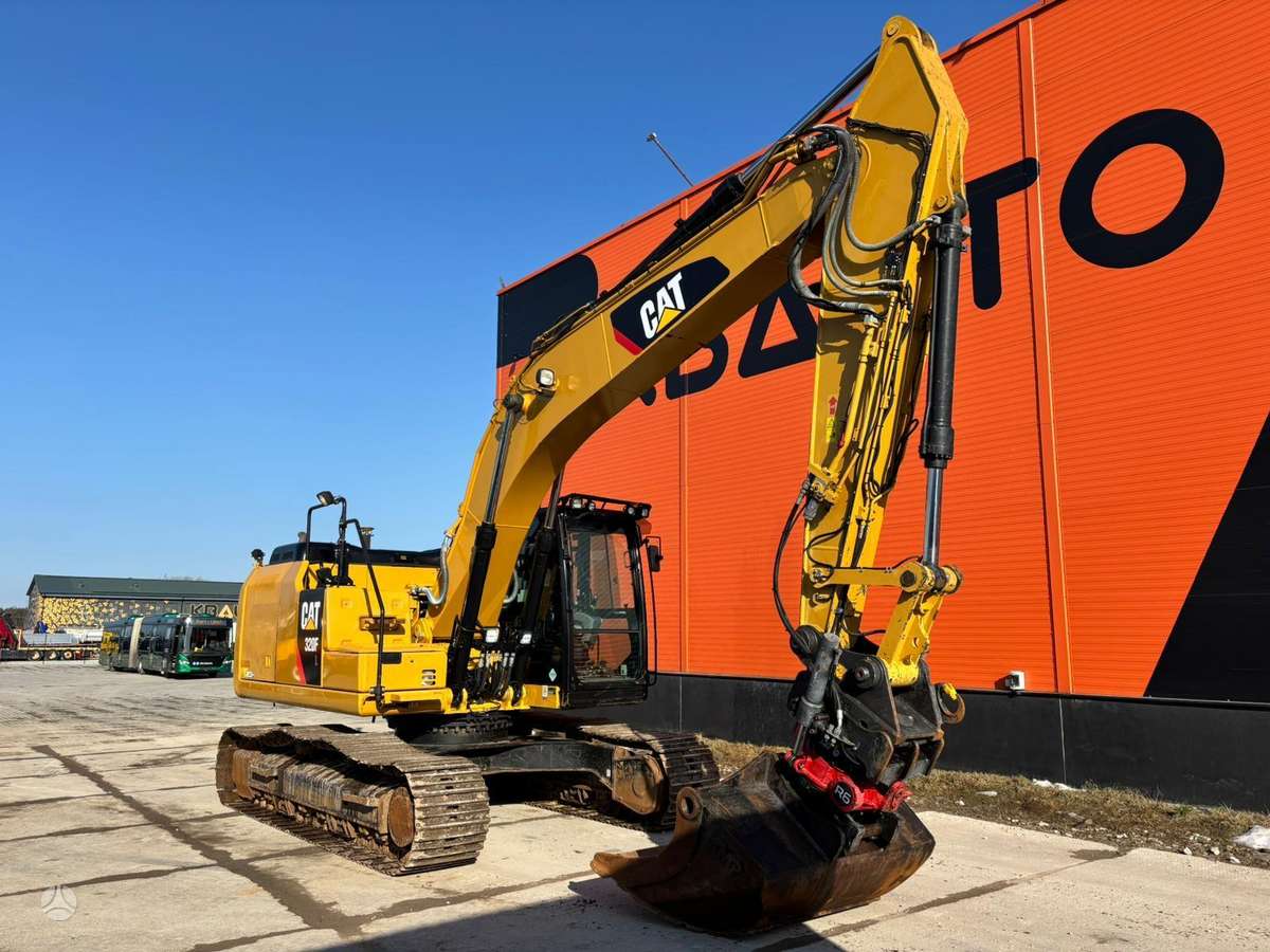 Caterpillar 320 FL, excavator