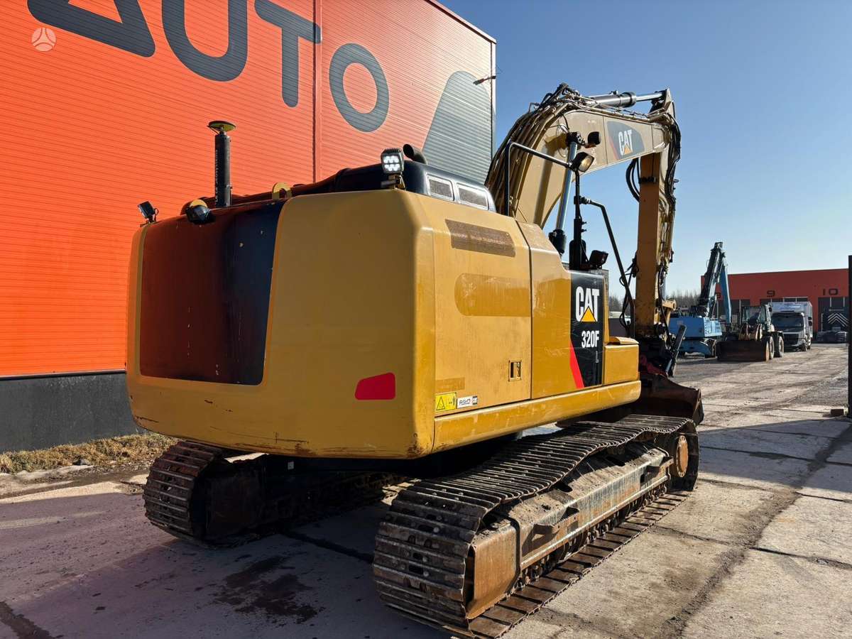 Caterpillar 320 FL, excavator
