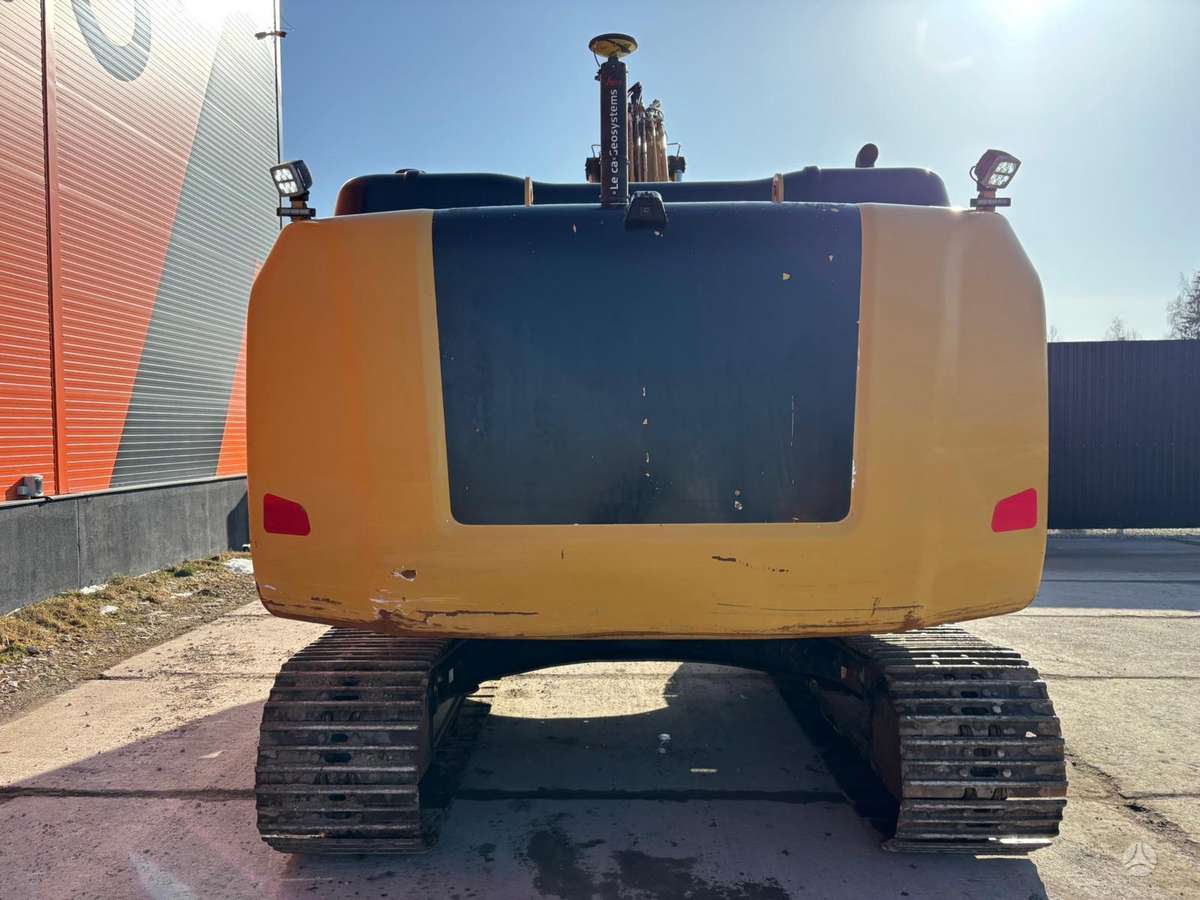 Caterpillar 320 FL, ekskavatoriai
